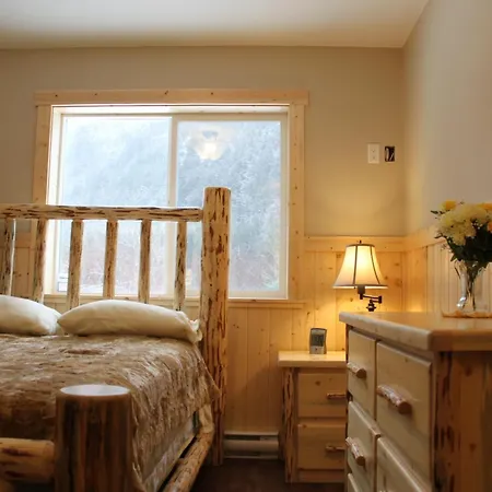 Sunshine Valley Rv Resort And Cabins Room photo